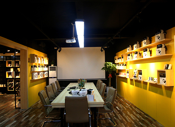 Lcose Group Meeting Room